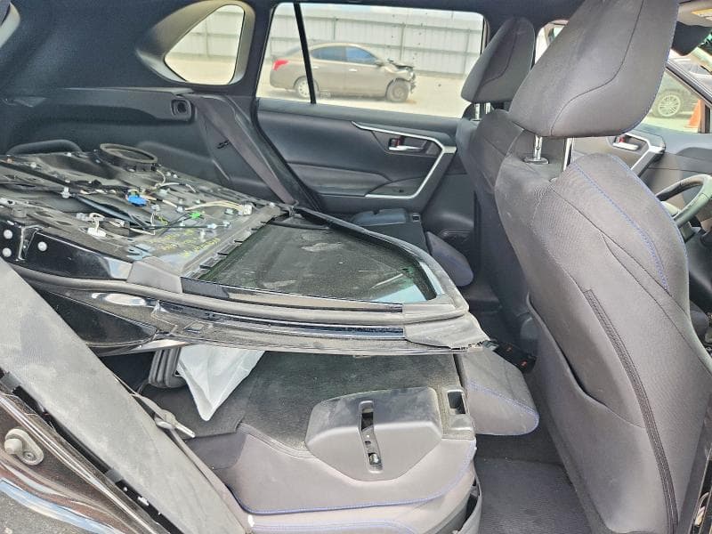 2023 TOYOTA RAV4 SE 10