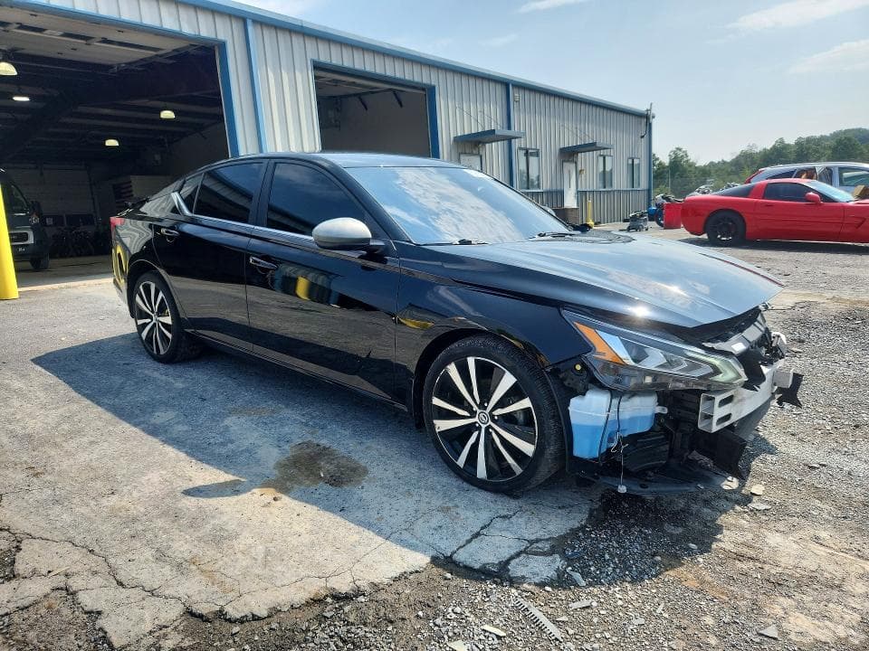 2022 NISSAN ALTIMA SR 4