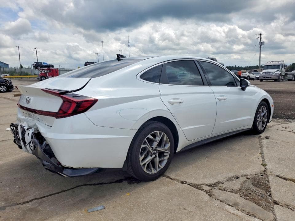 2021 HYUNDAI SONATA SEL 3