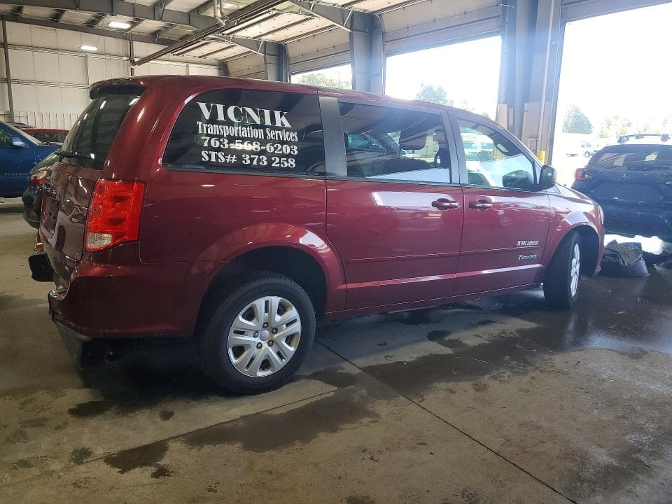 2017 DODGE GRAND CARAVAN SE 3