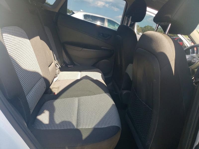 2021 HYUNDAI KONA SE 10
