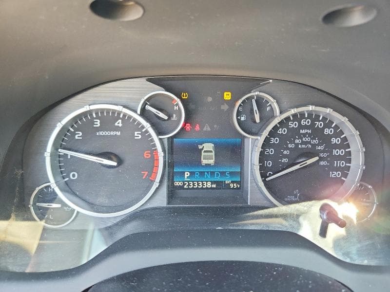2017 TOYOTA TUNDRA CREWMAX SR5 9