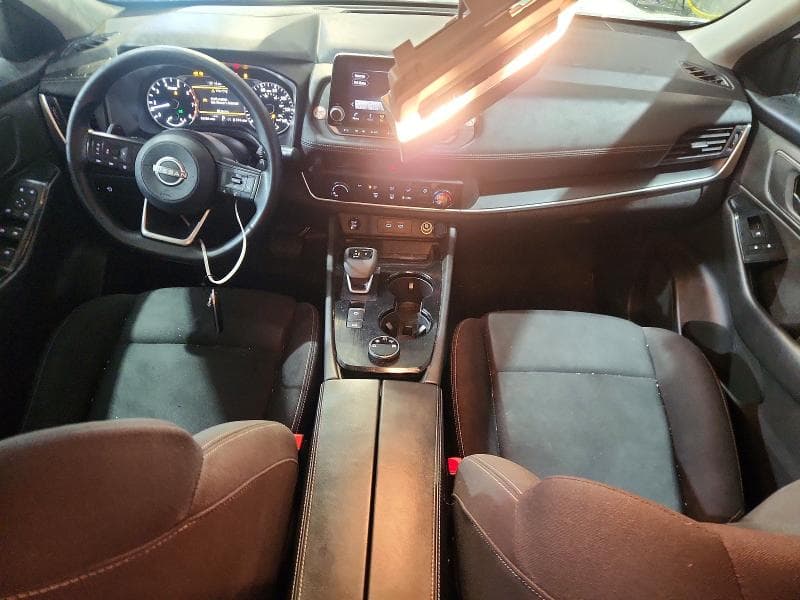 2024 NISSAN ROGUE S 8