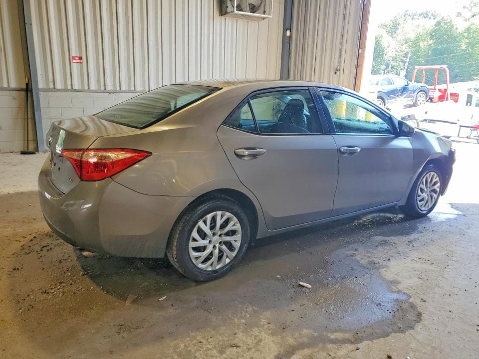 2018 TOYOTA COROLLA LE 3