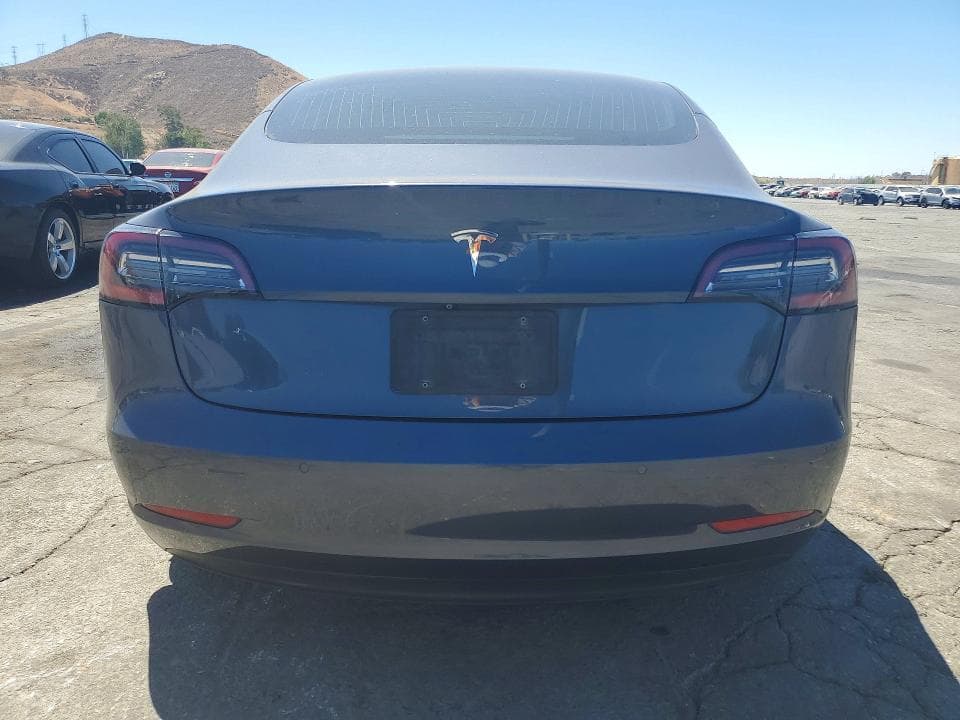 2020 TESLA MODEL 3 6