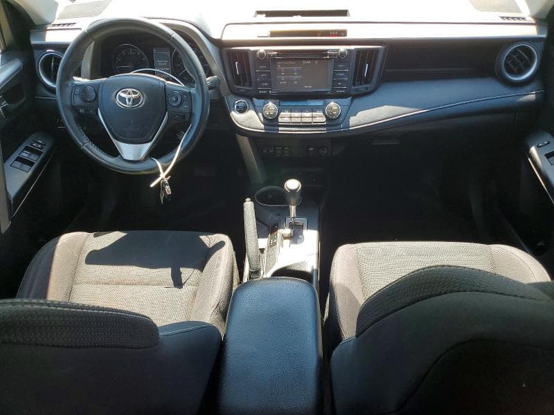 2018 TOYOTA RAV4 XLE 8