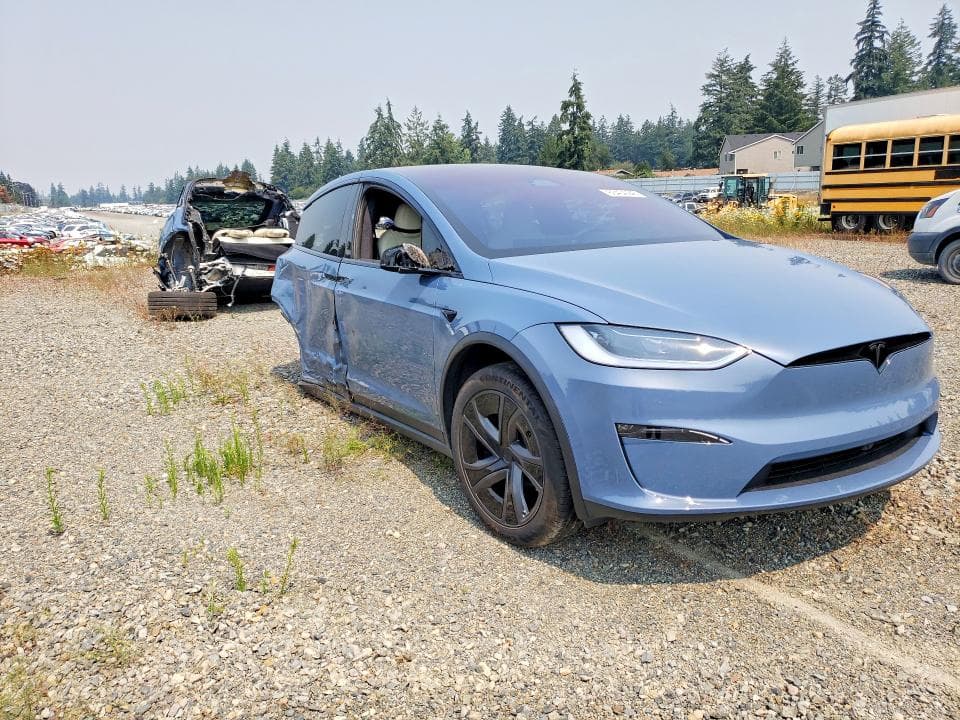 2026 TESLA MODEL X 4