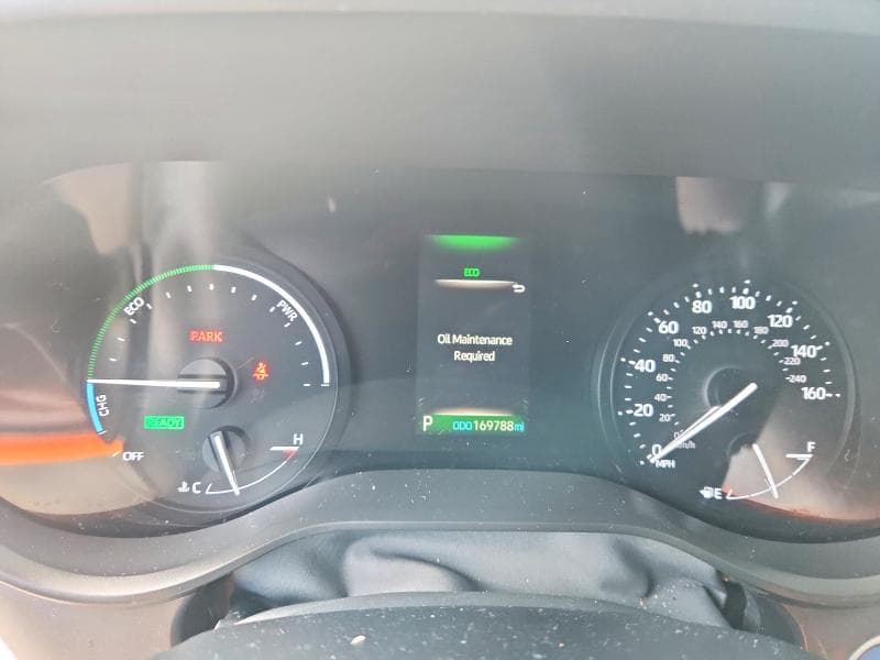 2021 TOYOTA SIENNA LE 9