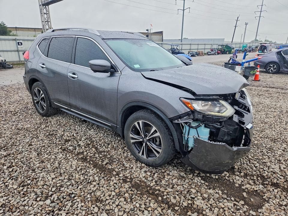 2017 NISSAN ROGUE SL 4