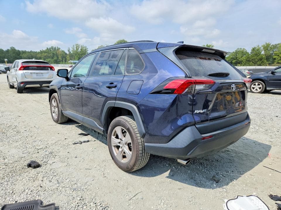 2023 TOYOTA RAV4 XLE 2