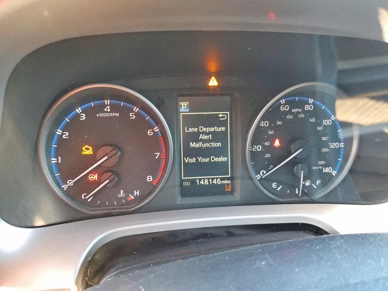 2017 TOYOTA RAV4 LE 9
