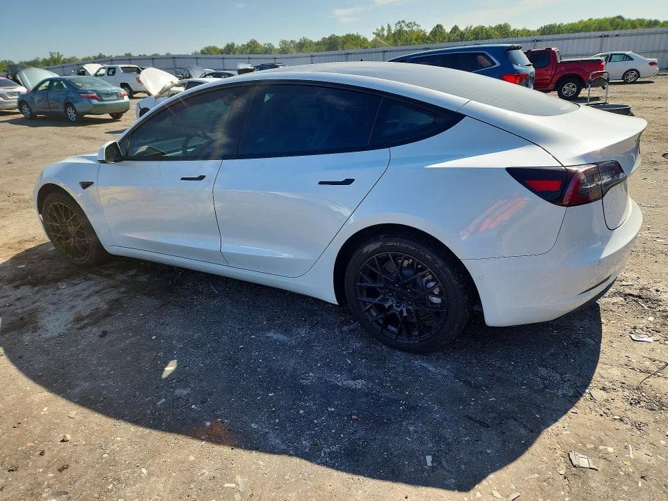 2022 TESLA MODEL 3 2
