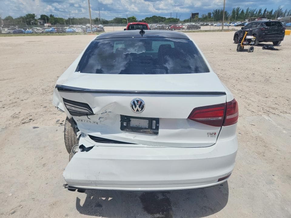 2018 VOLKSWAGEN JETTA SPORT 6