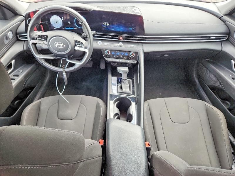2025 HYUNDAI ELANTRA SEL 8
