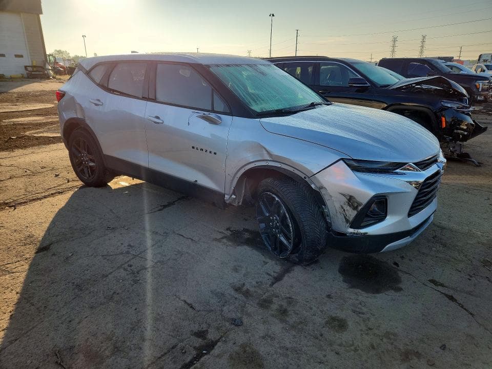 2021 CHEVROLET BLAZER 2LT 4
