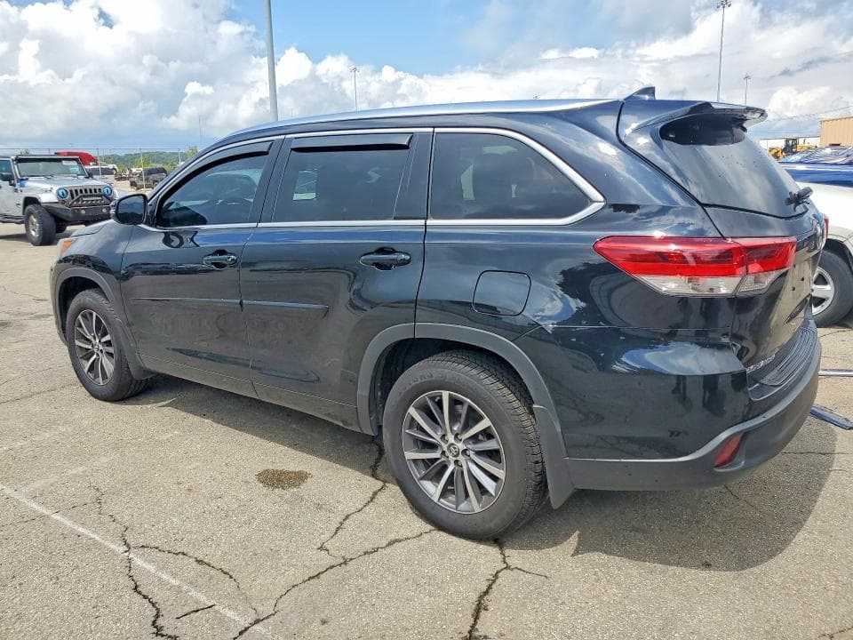2017 TOYOTA HIGHLANDER XLE 2