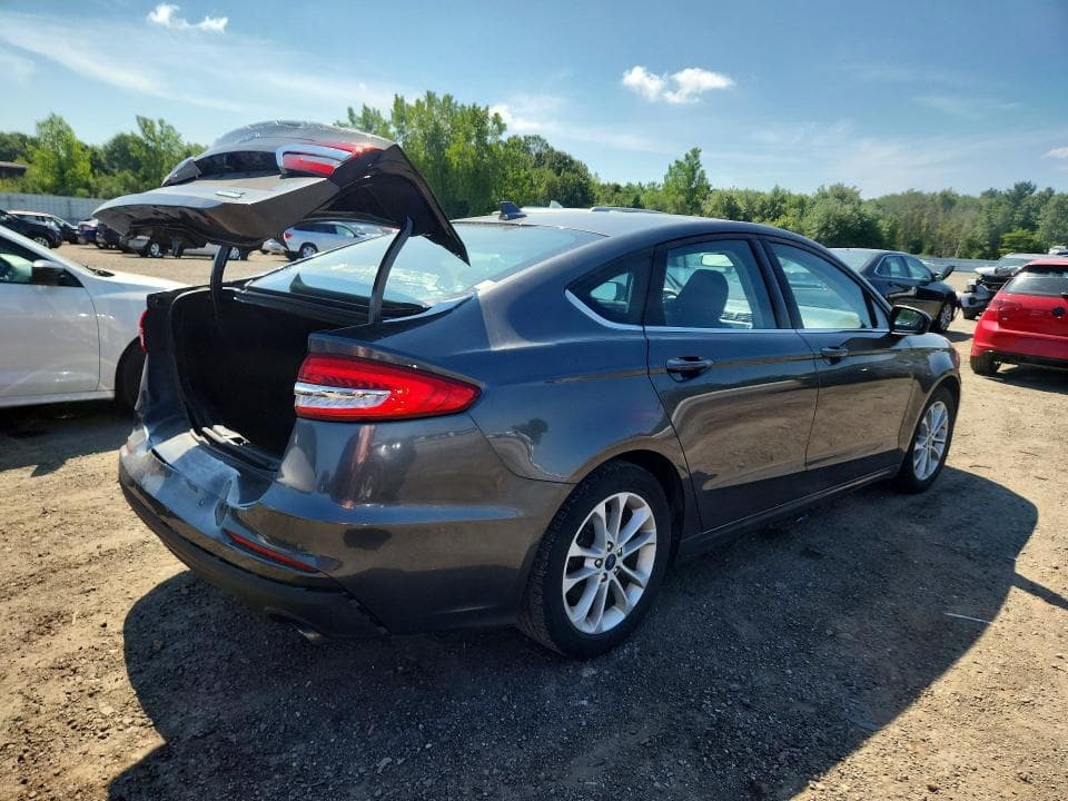 2020 FORD FUSION SE 3