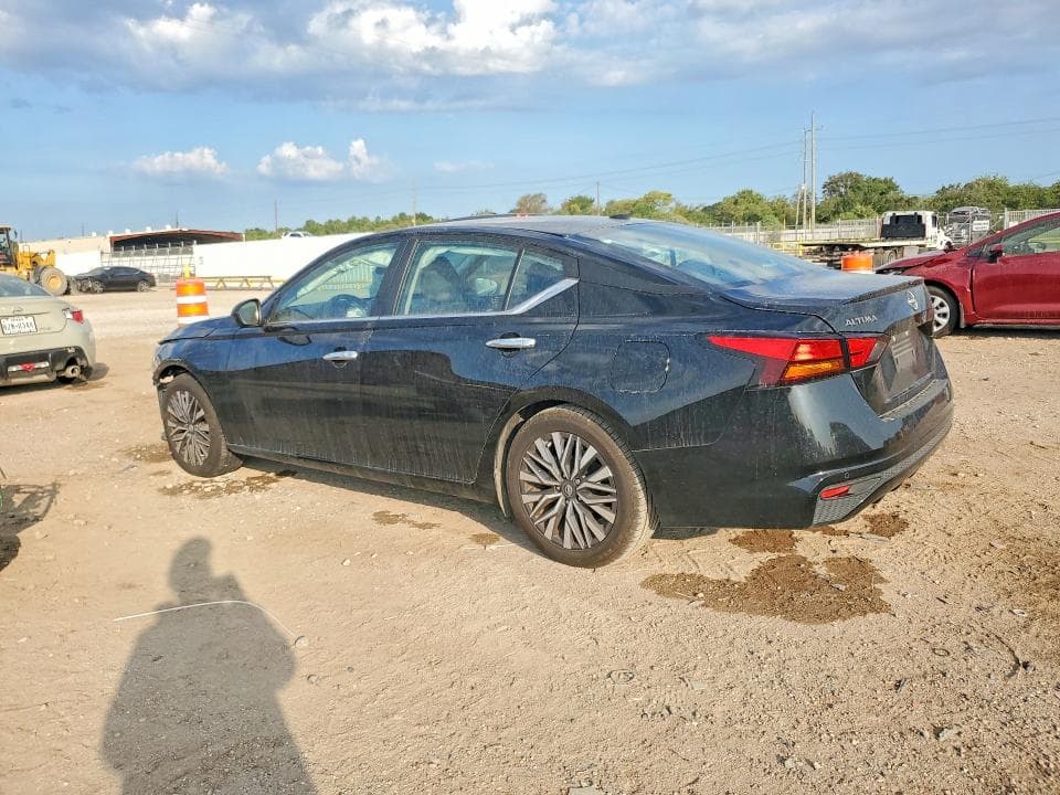 2024 NISSAN ALTIMA SV 2