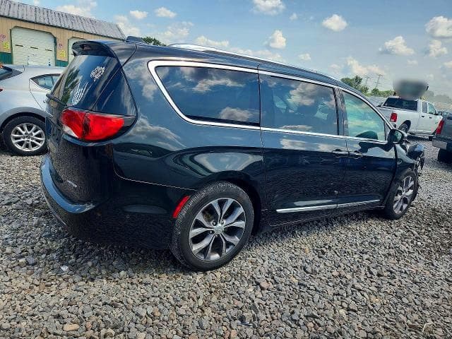 2017 CHRYSLER PACIFICA LIMITED 3