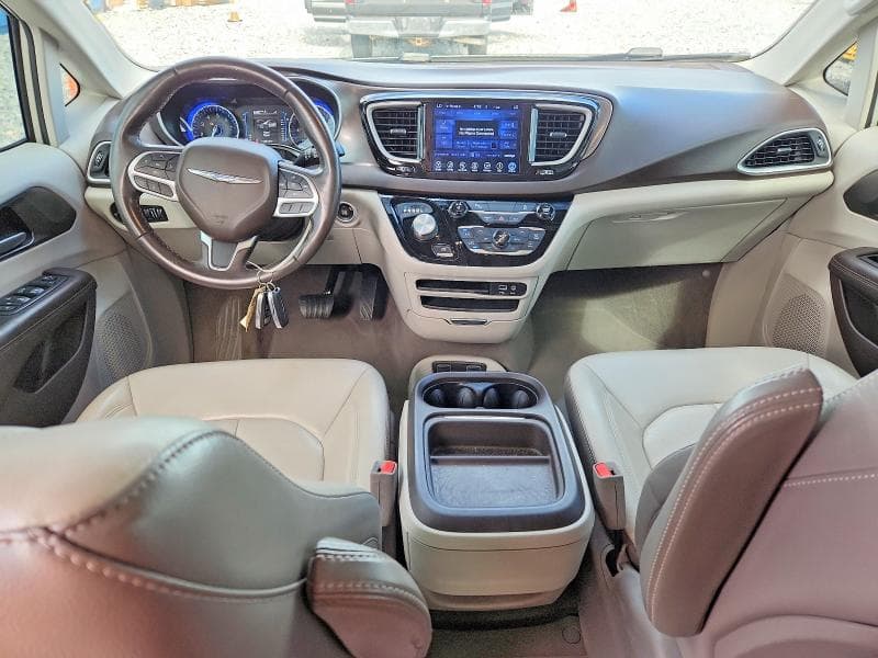 2017 CHRYSLER PACIFICA TOURING L 8
