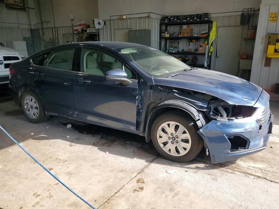 2019 FORD FUSION S 4