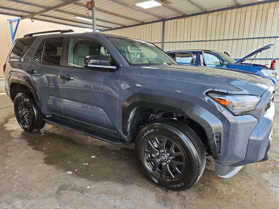2025 TOYOTA 4RUNNER SR5 4