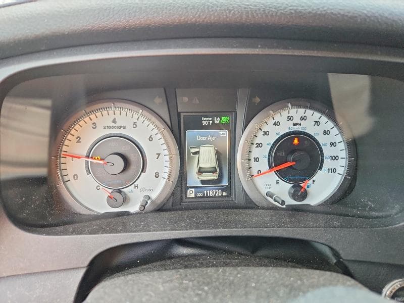 2018 TOYOTA SIENNA SE PREMIUM 8-PASSENGER 9