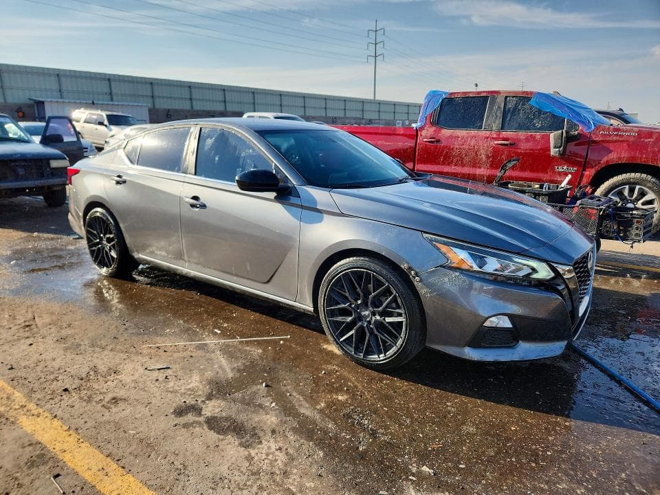2019 NISSAN ALTIMA SR 4