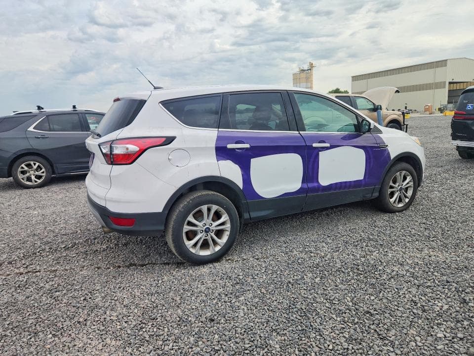 2017 FORD ESCAPE SE 3