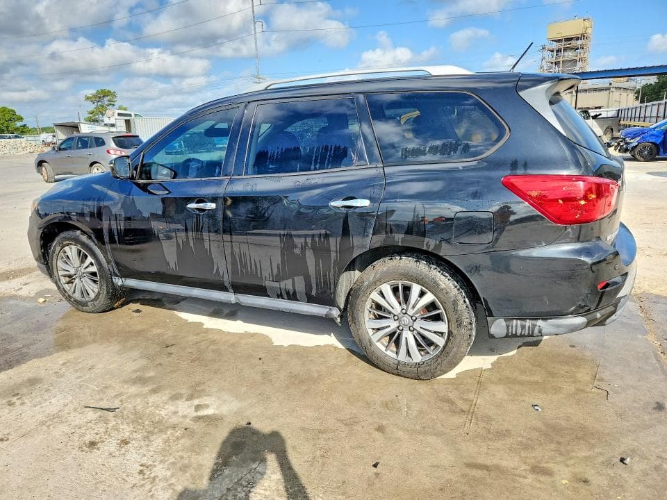 2018 NISSAN PATHFINDER SV 2