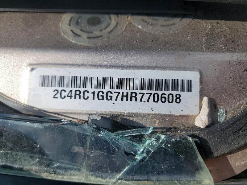 2017 CHRYSLER PACIFICA LIMITED 13