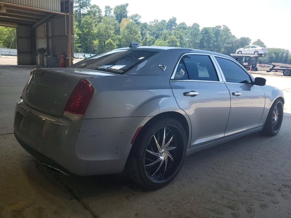 2017 CHRYSLER 300C 3
