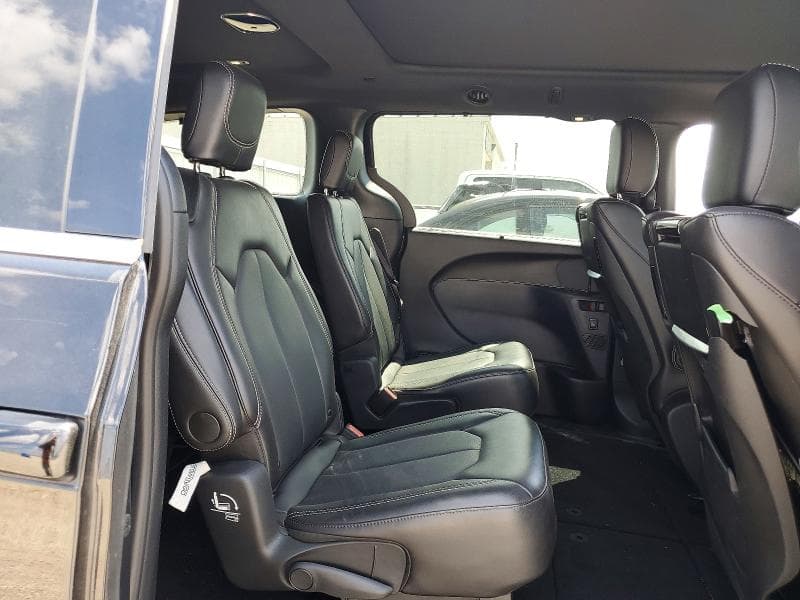 2025 CHRYSLER PACIFICA SELECT 11