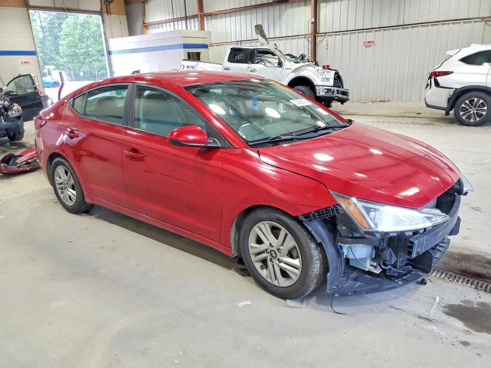 2020 HYUNDAI ELANTRA SEL 4
