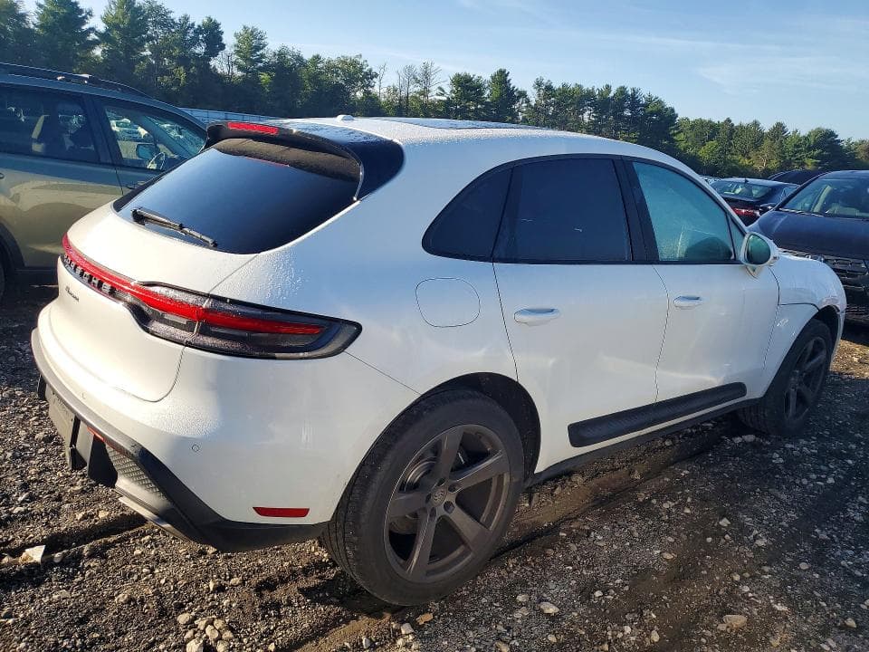 2022 PORSCHE MACAN 3