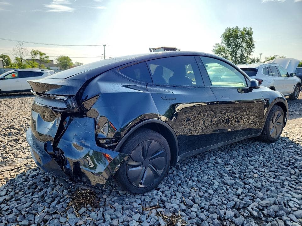 2026 TESLA MODEL Y 3