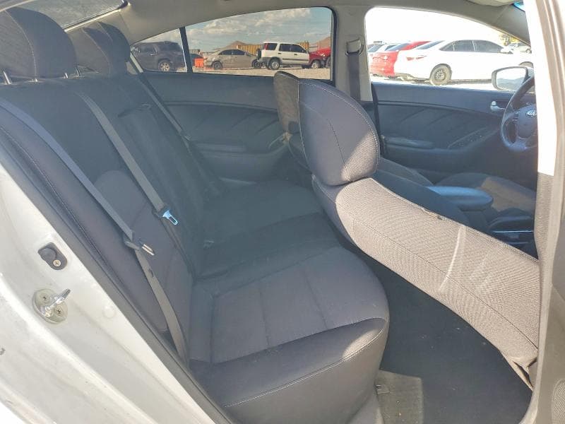 2018 KIA FORTE LX 10
