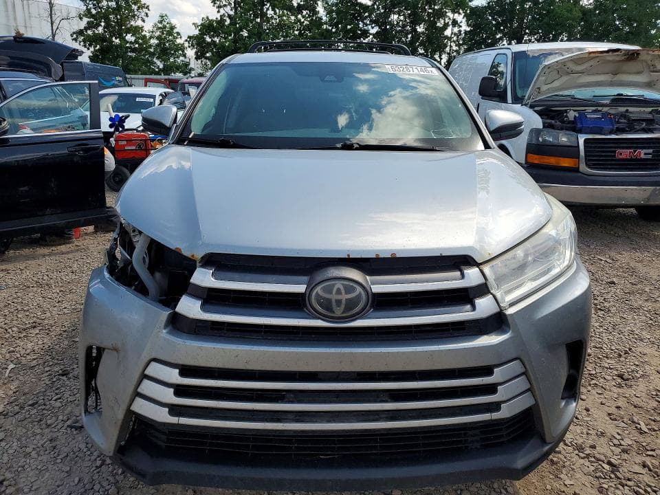 2017 TOYOTA HIGHLANDER LE 5