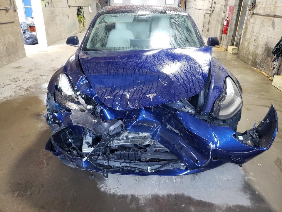 2018 TESLA MODEL 3 5