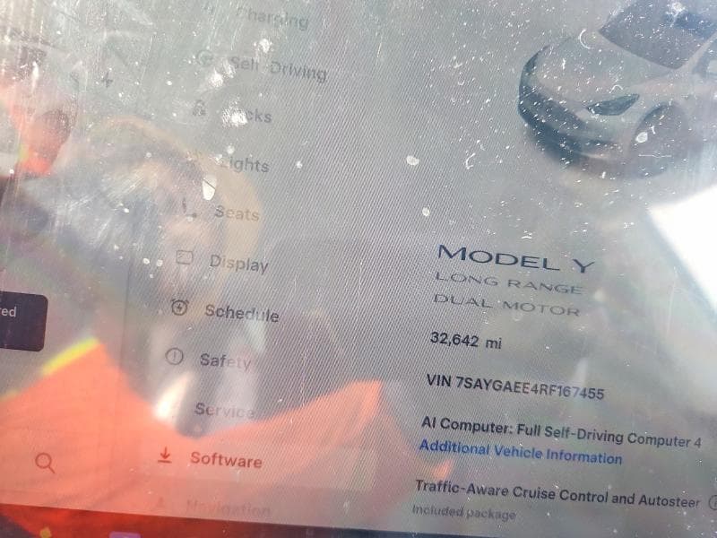 2024 TESLA MODEL Y 9