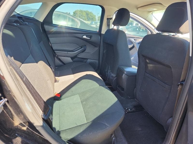 2018 FORD FOCUS SE 10