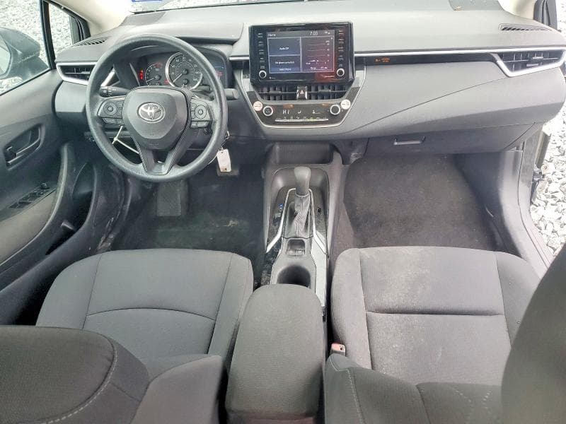 2022 TOYOTA COROLLA LE 8