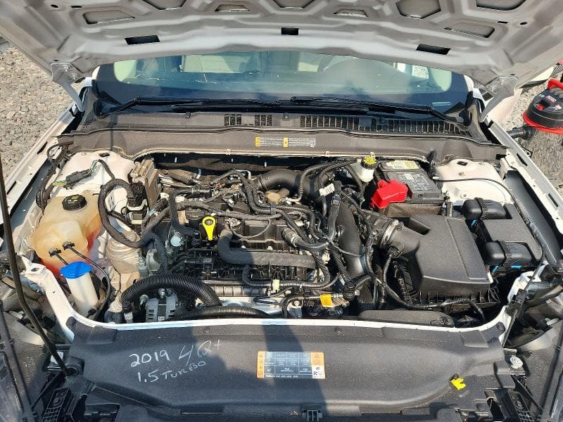 2019 FORD FUSION SE 11