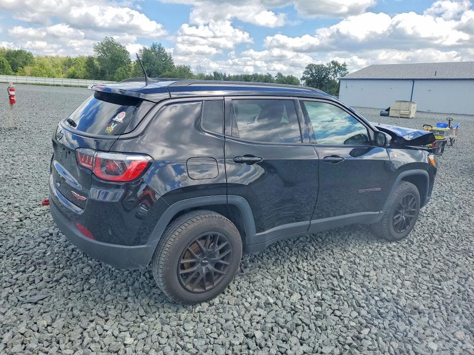 2018 JEEP COMPASS TRAILHAWK 3