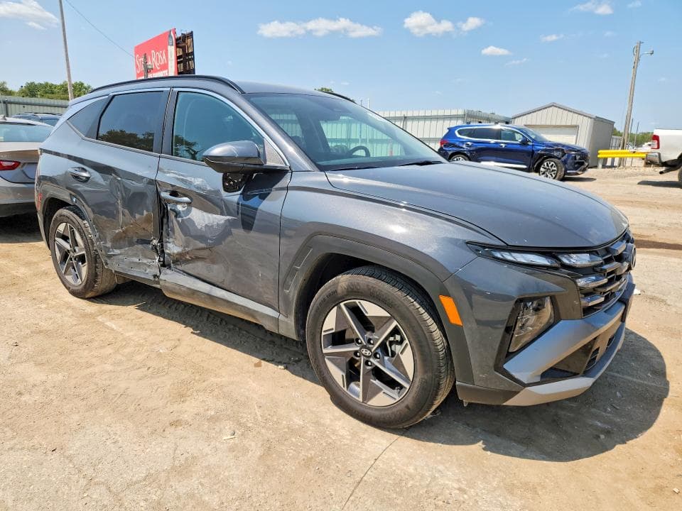 2026 HYUNDAI TUCSON SEL 4