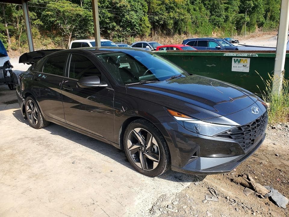 2023 HYUNDAI ELANTRA SEL 4