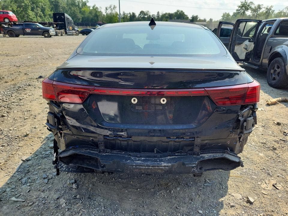 2023 KIA FORTE GT LINE 6