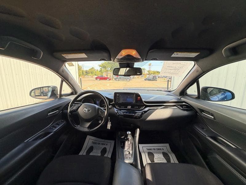 2018 TOYOTA C-HR XLE 9