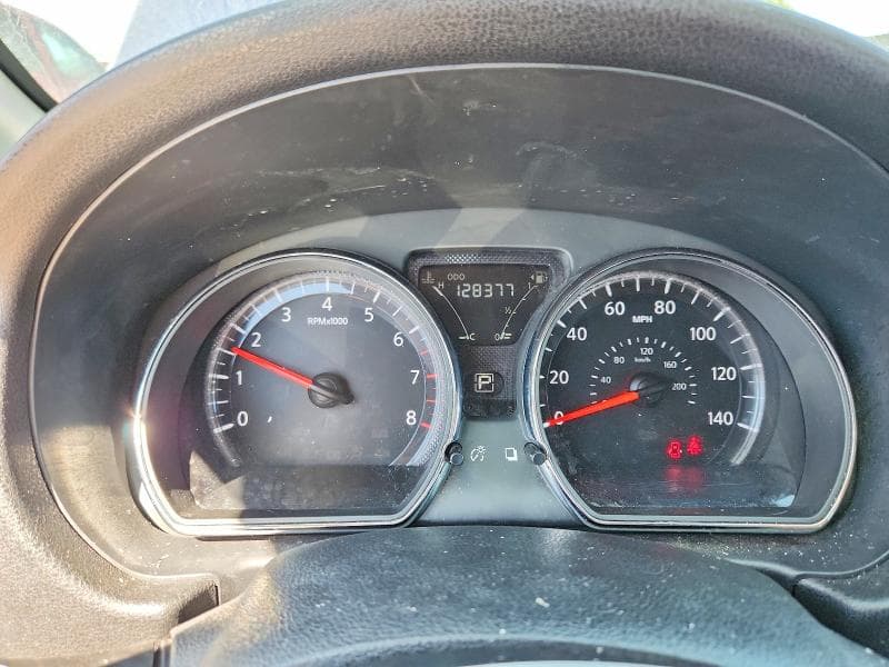 2018 NISSAN VERSA SV 9