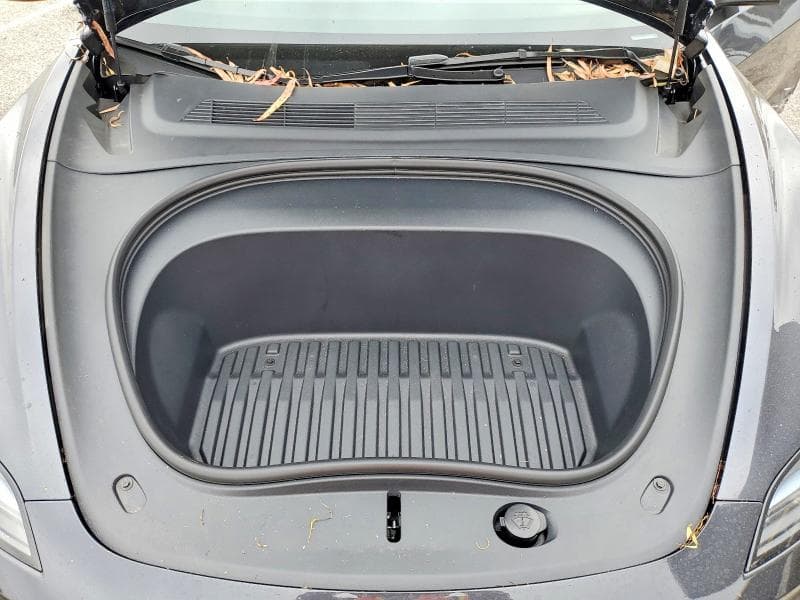 2026 TESLA MODEL 3 11